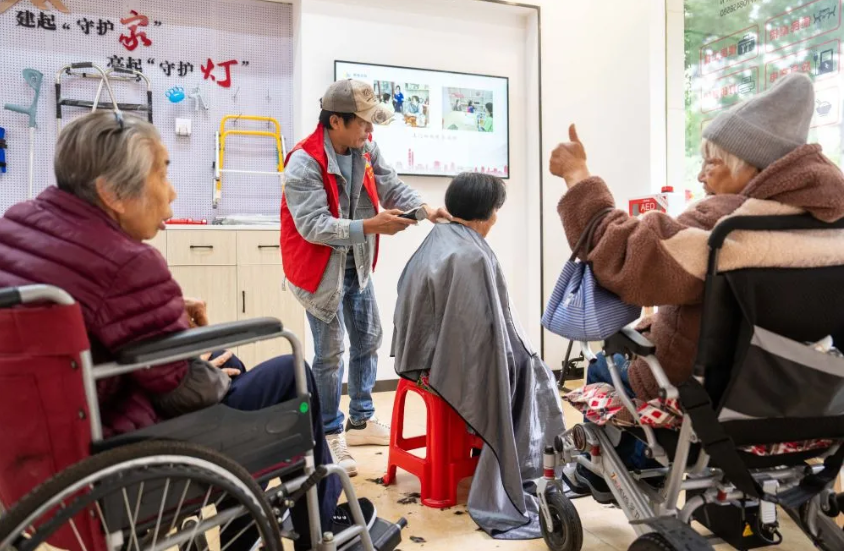 1765860579376353.png 屏幕截图 2025-12-16 134643.png